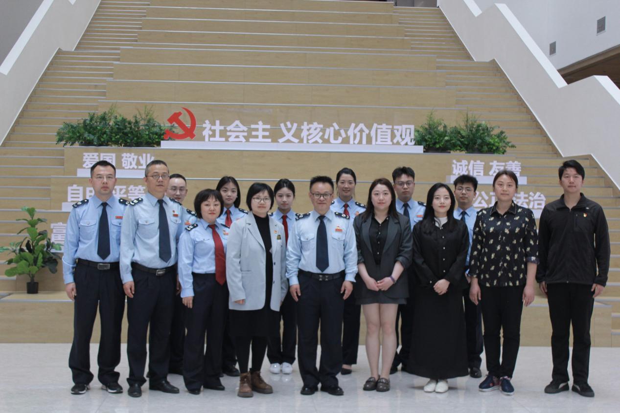 我校人文旅游学院与南溪区税务局联合开展税收宣传月主题活动