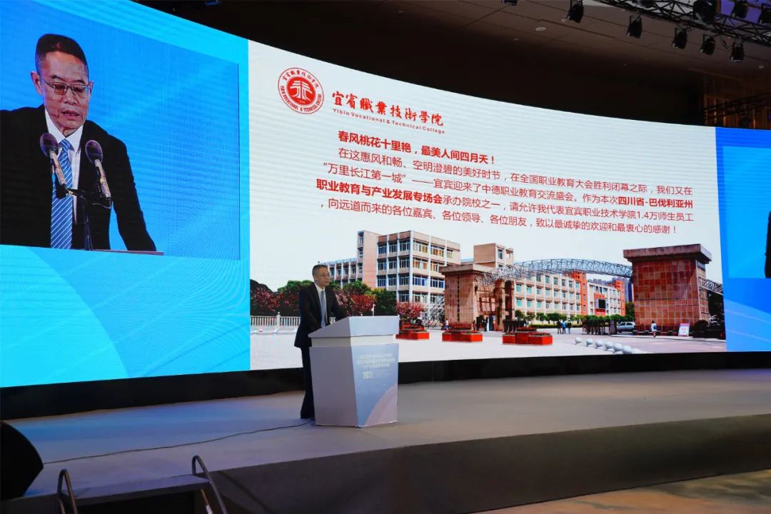 说明: https://mmbiz.qpic.cn/mmbiz_jpg/eFtX6yQlPIqqQXI2ibTzojUTJ7gcicylYVx5l8ZhqqqW5VUZYLPSLtfTibNBqOzLUqjENj9icGicCz2mgwSbcia1KuVg/640?wx_fmt=jpeg