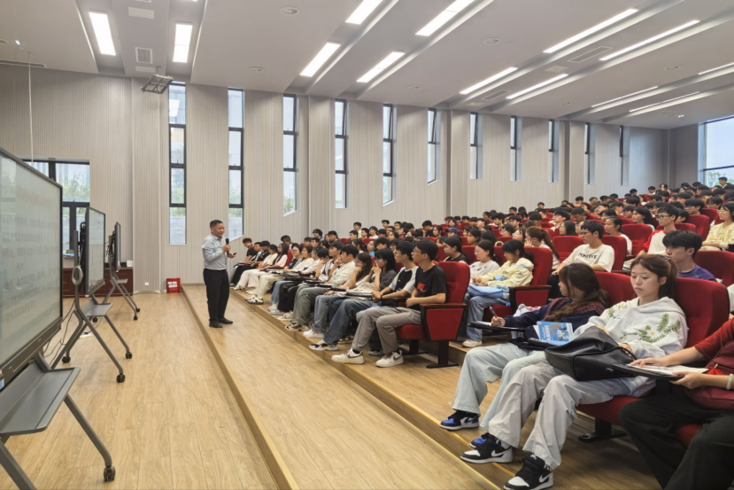 守科研诚信底线，筑高职学术根基——新电学院开展科普工作月启动仪式及讲座